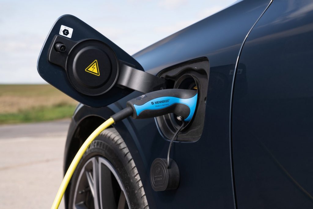 Volvo V60 Recharge plug-in hybrid review